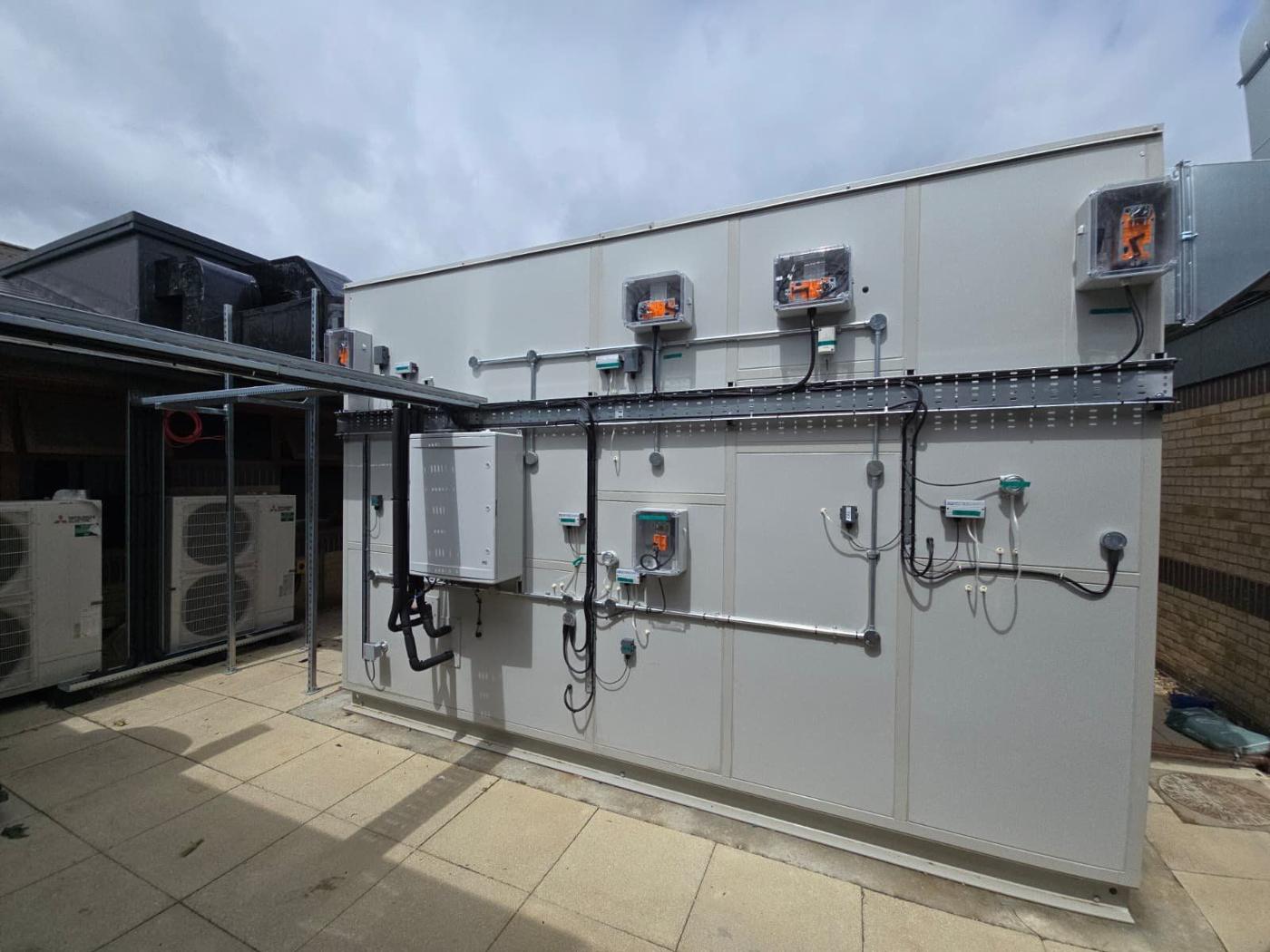 Rooftop air handling unit with control wiring