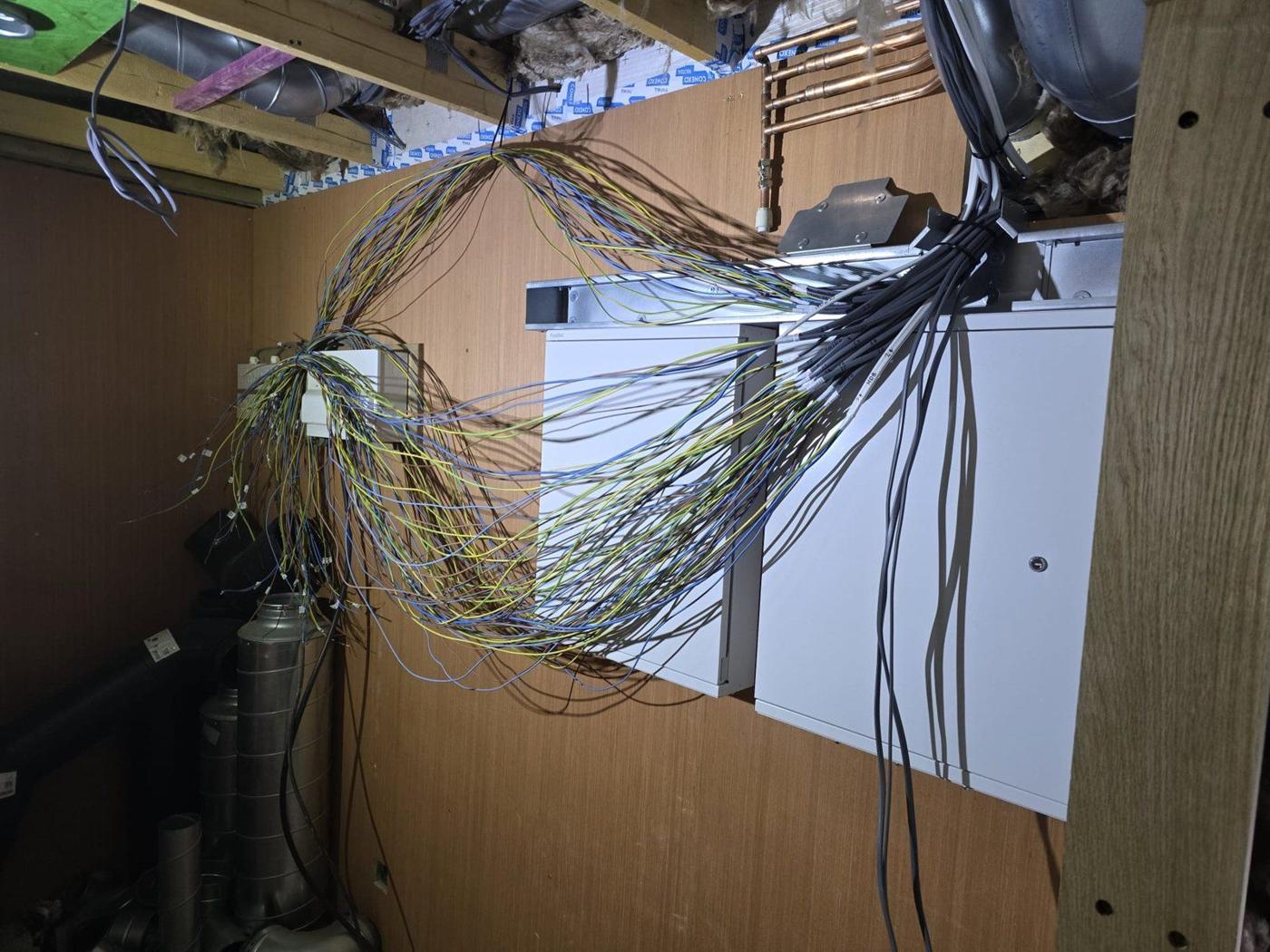 Every circuit cable brought back to the smart home board
